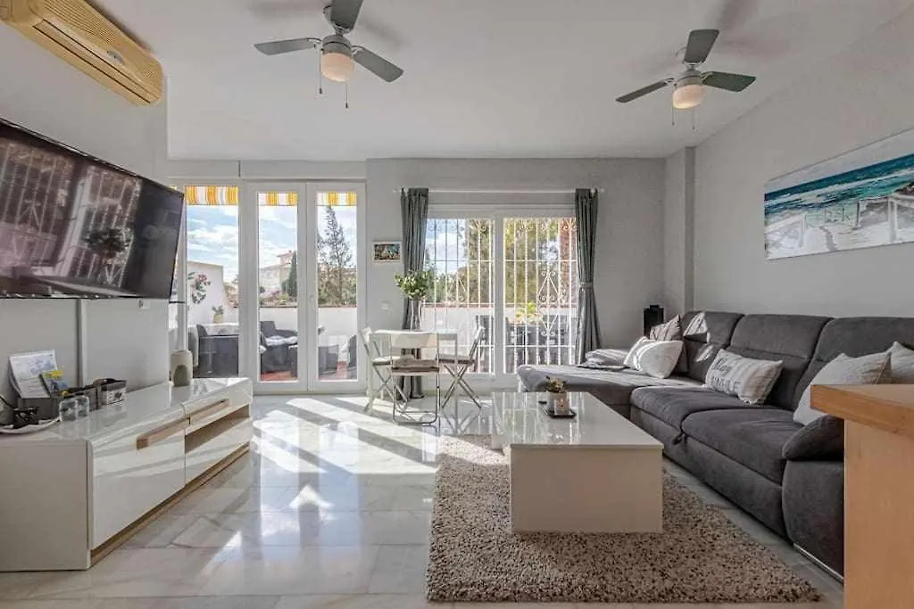 797Holidayrentals- Apartamento en Torremuelle con terraza y piscina location