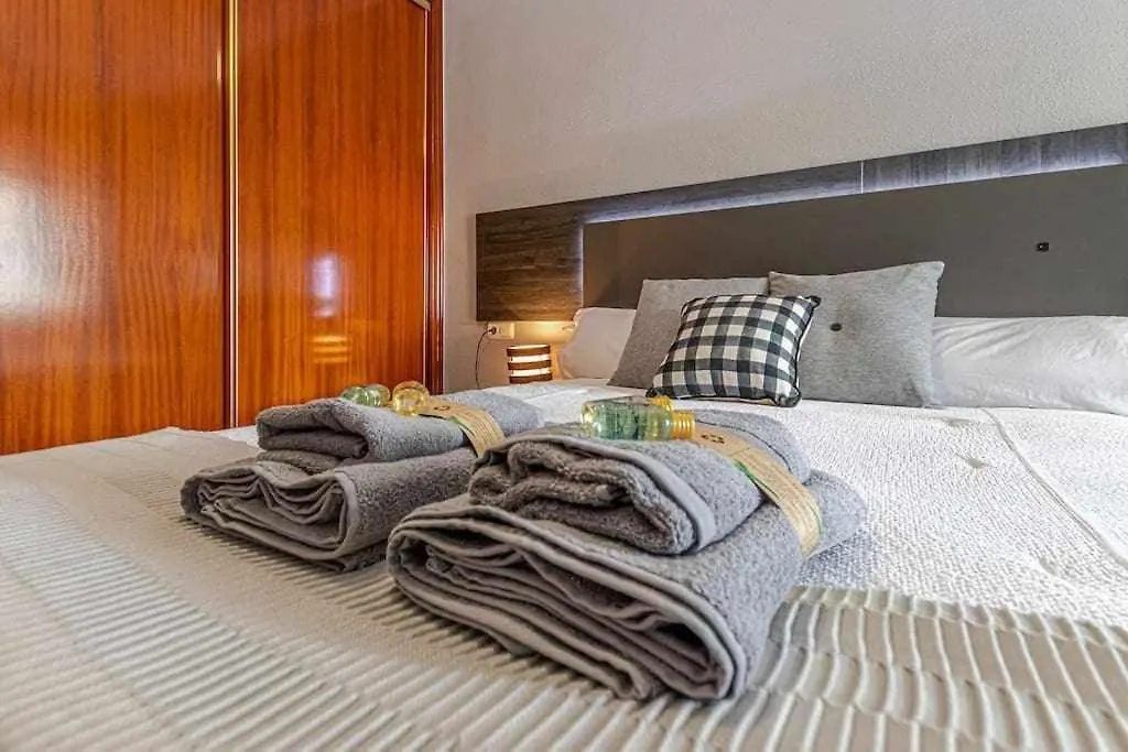 797Holidayrentals- Apartamento en Torremuelle con terraza y piscina Benalmádena 0*,